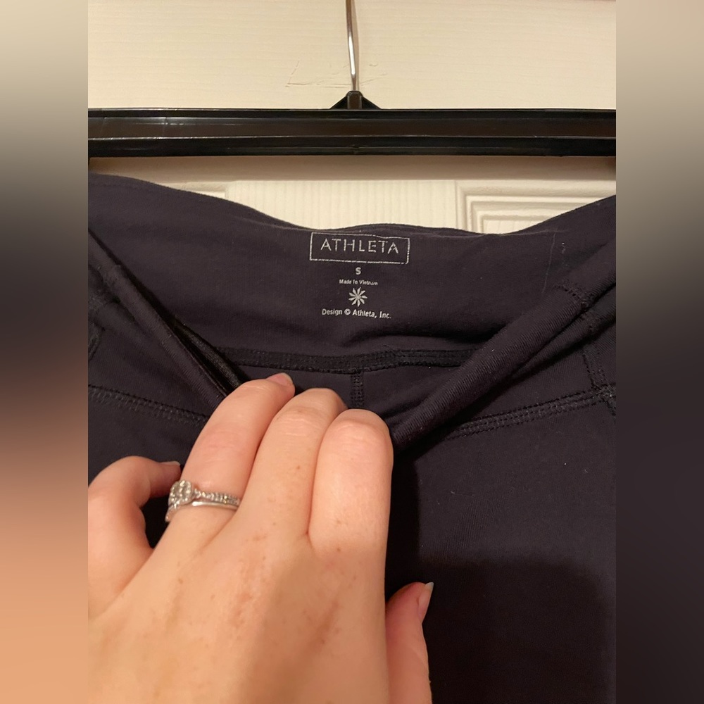 Athleta Cropped Leggings
